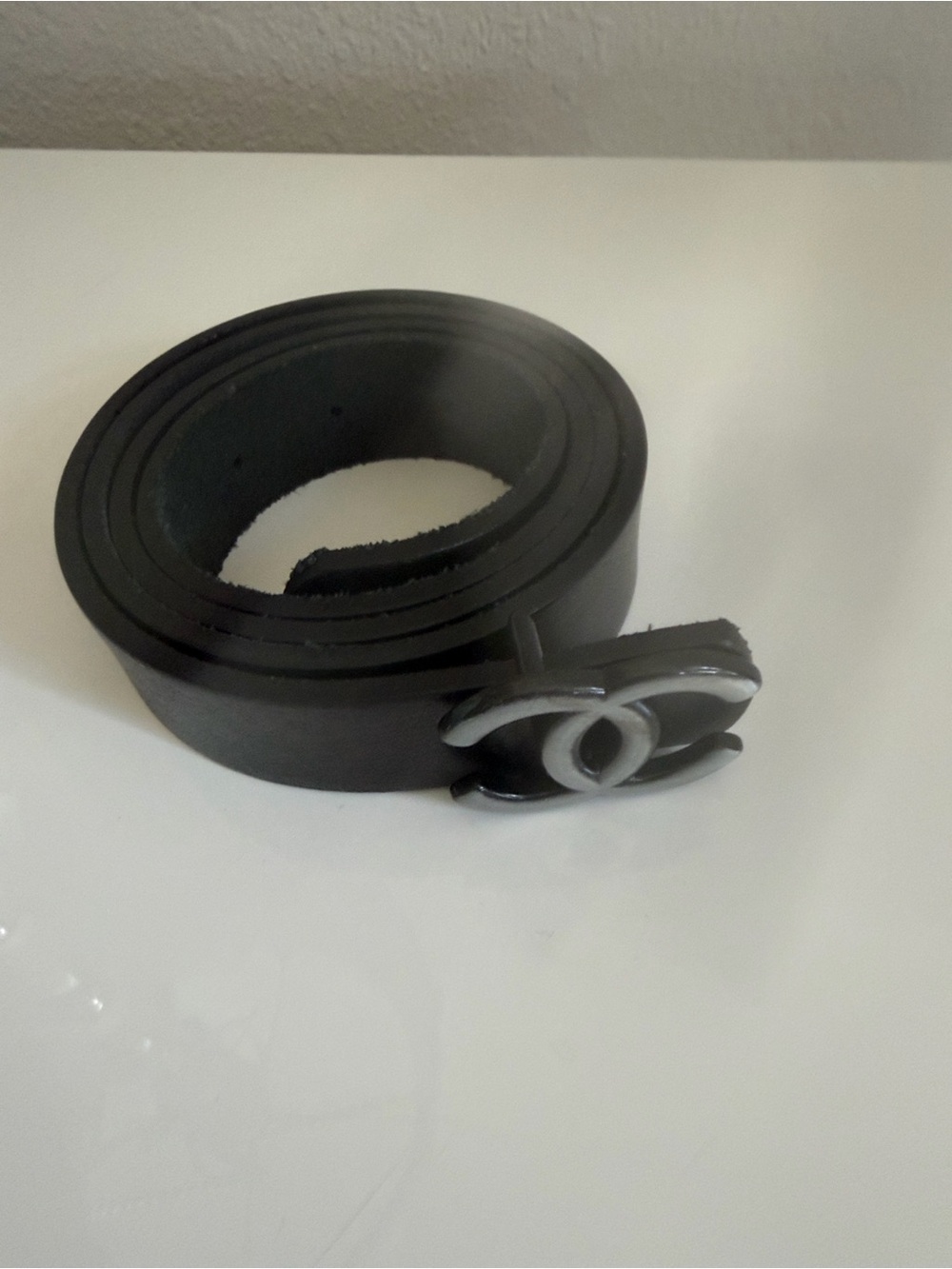 Women’s Black Leather Belt with Interlocking-Style Buckle